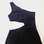 H:ours Almira Midi Dress in Black Photo 9