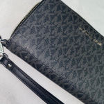 Michael Kors wallet Photo 1