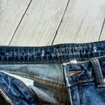 Jennifer Lopez Women’s Medium Blue Distressed Mid Rise 3” Denim Shorts Sz 2 Photo 3