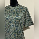 NWOT Amazon Essentials Light & Dark Green Floral Active Shirt size XS Photo 2