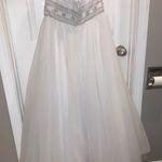 Oleg Cassini wedding dress with beaded belt Photo 2