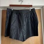 Leith  Black High Waist Leather Shorts.          Size:XXL Photo 3