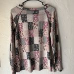 Andree by Unit ‎ Sweater Womens Medium Floral Patchwork Pullover Soft Top Photo 7