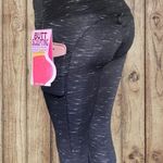 Black and white lines leggings body sculpting with phone pockets Photo 0
