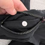 Lululemon  Womens Black Ruched Capri Cropped Leggings Size 6 Photo 6