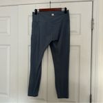 Vuori  studio pocket legging in azure Blue High-Waisted Leggings Photo 5