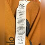 Alo Yoga  7/8 Element Legging in Bronze, Anthracite Strawberry XXS Photo 6