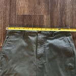 J.Crew Woman's Green Pencil Skirt with Pockets Size 8 Petite Photo 6