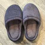 Isotoner  Women's Embroidered
Clog Deep Purple Slip Ons
6.5-7 Soft Cushioned Photo 2