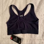 Under Armour Heat Gear Keyhole back mid impact bra Photo 3