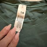 Lululemon Retired Nulu Crewneck Cropped T-Shirt Medium Forest Green Rare Sz S Photo 9