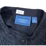 Simply Vera Wang Blue Lace Sleeveless Top/Blouse Size Medium | 47-14 Photo 2