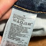 Old Navy  size 16 women’s high rise slouchy straight distressed denim shorts NWT Photo 7