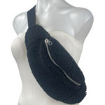 Gap Women's Black Faux Sherpa Fur Fanny Pack Adjustable Sling Borg Bum Belt Bag Photo 0
