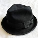 Forever 21 Black Fedora Hat Photo 0