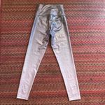 Beach Riot SPORT OMBRE HOLOGRAPHIC LEGGINGS Photo 4