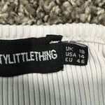 Pretty Little Thing Sports bra Photo 2