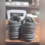 New Balance  411 v2 Black Leather Walking Shoes Size 11 Photo 8