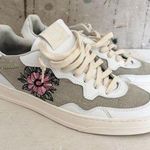 P448 Bali Canvas Embroidered Flower Sneakers Photo 0