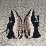 On Cloud Running Women's Black Athletic Shoes Size 8 Photo 3