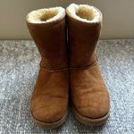 UGG RARE  Boots Women's Classic Chestnut Breast Cancer Awareness Edition Size 6 Photo 1