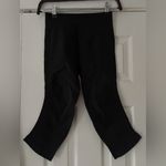 Lululemon In The Flow Black Cropped Leggings Size Est. 2 EUC Photo 3