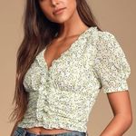 Lulus Lulu’s Nola White Floral Print Button Front Ruffled Crop Top size small NWT Photo 0