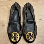 Tory Burch  Rena Minnie Brown Black Cap Toe Medallion Leather Flats Size 8 Photo 3