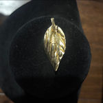 Christian Dior VINTAGE  GERMANY GOLD PLATED TEXTURED LEAF BROOCH Photo 4