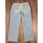 Chico's  So Slimming Girlfriend Slim Crop Light Wash Stretch Jeans Size 1.5 - 10 Photo 4