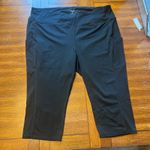 Torrid  Plus Size 4 Capri Active Leggings with Side Pocket Photo 5