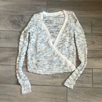 Moth White Wrap V Photo 0