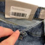 Everlane  Curvy Cheeky Crop Photo 2