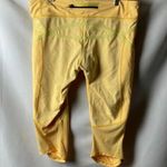 Lululemon RUN PACE CAPRI ATHLETIC LEGGINGS WO SIZE 12 YELLOW BLACK ACCENT Photo 5