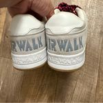 Airwalk  Womens 8 White and Pink Sneakers with Gum Sole Photo 2