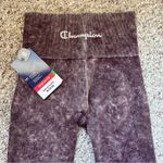 Champion NWT  Womens Moisture Wicking Capri Leggings Dark Berry XS Eco Infinity Photo 4