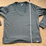 Orvis  Women’s Sage Green V-neck Sweatshirt - Size M - GUC - Stretch Photo 5