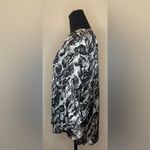 Simply Vera, Vera Wang Simply Vera Vera Wang- Women's Roll-Tab Sleeve Popover Snake Print Blouse size M Photo 2