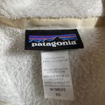 Patagonia  W's Full-Zip Re-Tool Jacket in Raw Linen - White X Dye Size XS Photo 3