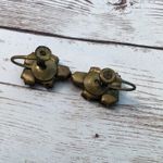Vintage Screw On Earrings Photo 5