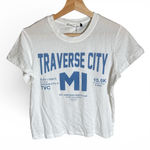 The Laundry Room  Traverse City MI Graphic Tee Women’s Small NWT Photo 0