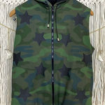 Ultracor  camouflage star print zip up hoodie vest size medium Photo 0