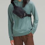 Lululemon Everywhere Belt Bag “Large” in Camo, NWT + FREE  Shopping Bag Photo 6