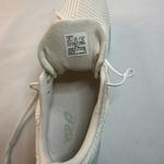 Women's Athletic Shoes in White and Light Blue Size 8.5 Photo 6