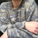 EXPRESS Camo Crewneck Photo 1