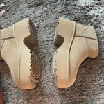 UGG NWOT  plush platform boots size 8 Photo 2