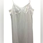 Vanity Fair Vintage full slip. Size 40 in White Photo 0