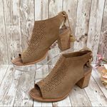 Toms Elba Perforated Leather Heeled Sandals Size 8 Photo 1