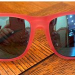 GOODR BIG PINK FLAMINGO SUNGLASSES Photo 4