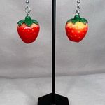 NWT Handmade Fun Strawberry Dangly Food Earrings Red Photo 0